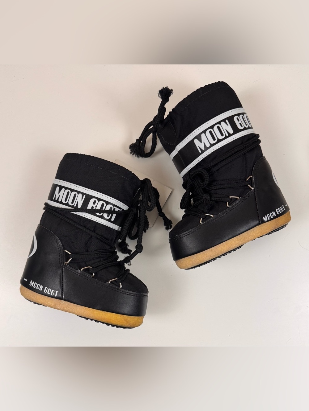 The Original Moon Boot Kids Black Snow Boots size 23-36 (7-9.5)